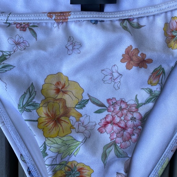 super cute pacsun bikini bottoms - Picture 2 of 3